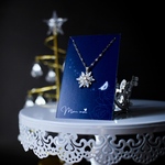 雪の結晶のネックレス