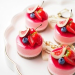 赤いフルーツケーキキーホルダー