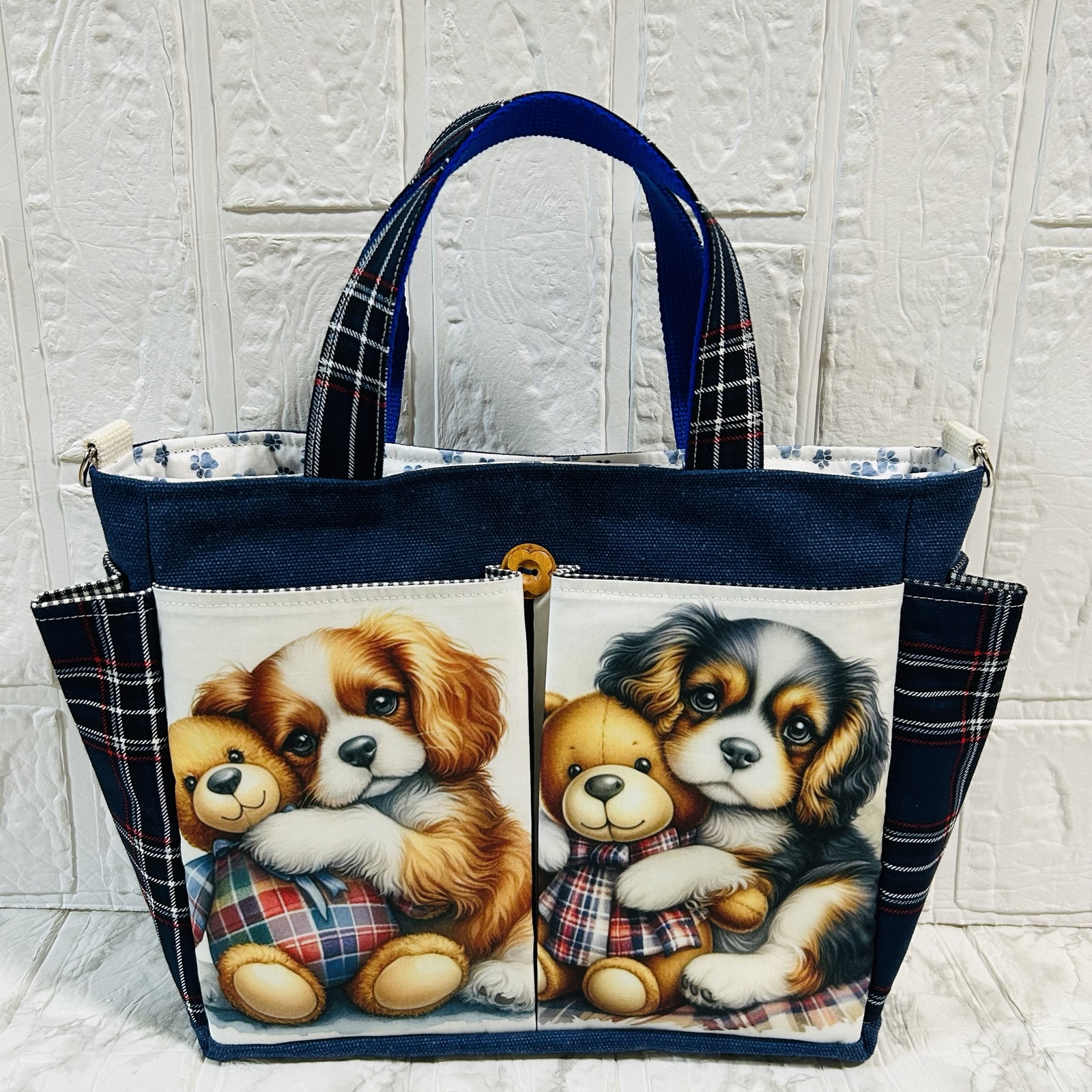 【ハンドメイド】チワワちゃんとブラックデニムレース柄ポケット沢山お散歩バッグ ハンドメイド♡チワワちゃんとブラックデニムレース柄♡ポケット沢山