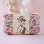 着物姿の女の子の刺繍ポーチ　