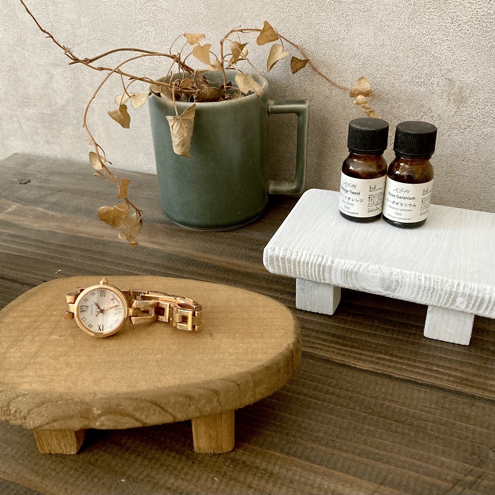 特集掲載】木製 スツール サイドテーブル アンティーク風 四角い イス