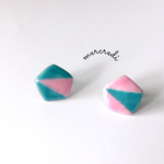 五角形 (水色×ピンク) イヤリング