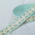 【50cm】【25mm幅】【ミント】くすみカラー　インド刺繍リボン　フラワーモチーフ　フリンジ　淡い色　レース地　スパンコール　手芸　アクセサリーパーツ　ハンドメイド　DIY 　R097-1