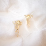 揺れる　リボン　チャーム　小ぶり　プレゼント　ウェディング　ブライダル　前撮り　結婚式　花嫁　普段使い お呼ばれ