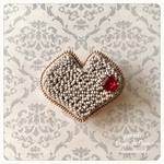 U様専用ページ　Heart wave 〜Coup de Coeur〜ビーズ刺繍ブローチ