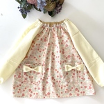半袖/長袖　イチゴ&ネコ　黄色90-130cm ☆スモック☆掛け紐付き　ループ　リボンポケット　苺　