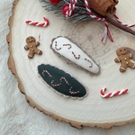 【クリスマス限定】⋮ 刺繍 ⋮ クリスマスケインのぱっちんピン ヘアピン キッズ ベビー 赤ちゃん お祝い 出産祝い 刺繍 カラフル ヘアクリップ プチギフト プチプラ　クリスマスプレゼント　柊