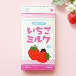 クロネコいちごみるくの手帳型スマホケース 全機種対応 手帳型 スマホケース iphone12 iphone13 猫 iphone11 いちご 黒猫 SE3 第3世代