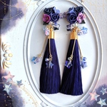  〈星屑シリーズ〉流れ星のロングタッセルの耳飾り