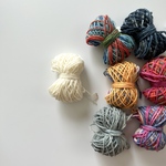 【材料】opal毛糸セット(4g巻き×3玉)✳︎白糸1玉＋段染め糸2玉✳︎少量毛糸✳︎カラフル毛糸