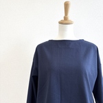 バスク天竺ニットのボートネック/ネイビー