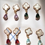 選べるカラー　クローバー&雫のシンプルイヤリング　送料無料