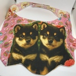 中型犬　柴犬柄　商売繁盛　リバーシブルスタイバンダナ　唐草　犬服　犬用　前掛け　スカーフ　看板犬　モクモクスタイ　縁起物　和柄　黒柴　