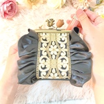 【リスのがま口ポーチ🐿️ がま口/コスメポーチ/black/インド刺繍リボン/どんぐり茶色/アンティーク調】