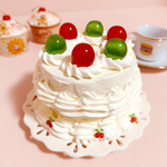 クリスマスカラーのドレンチェリーとリボンホイップのクラシックケーキ　撮影小物　❤︎ベビー＆お子さまサイズ❤︎　フェイクケーキ