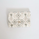 インド刺繍　コンパクトウォレット　ミニ財布　キラキラ　花　帆布　スリム　スパンコール　上品　小さめ　スナップボタン　カラフル　軽量　身軽