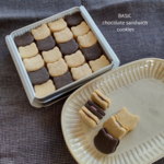 「こねこたちのチョコサンド♪クッキー缶」（Ｍ）【ベーシックチョコサンド】【配達日指定3/14（土）まで】