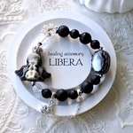 大人可愛いモノトーン天使の癒しブレスレット