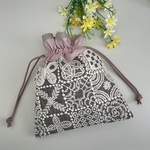 現品限り ミナペルホネン forest tile（フォレストタイル）フリル巾着