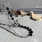 星空の煌めき：ブルータイガーアイとファルファーレビーズのハンドストラップ