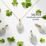 天然翡翠の彫刻ネックレストップ