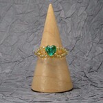 グリーン かわいい小さなハートの選べるビーズリング　0245