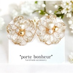 [1]ゴールドラメ♡クリアフラワー大ぶりお花ピアス / イヤリング 結婚式 キラキラ パール 華やか