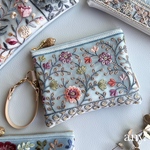 秋冬新作🍁インド刺繍リボンポーチ　チャームポーチ フラットポーチ 用途いろいろ！大きめサイズ  ポーチ　14cmファスナーフラットポーチ① 3,500円