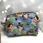 化粧ポーチ　子猫ちゃん集合
