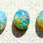 日本の古いガラス製カボション　　キラキラきれいです。　5個