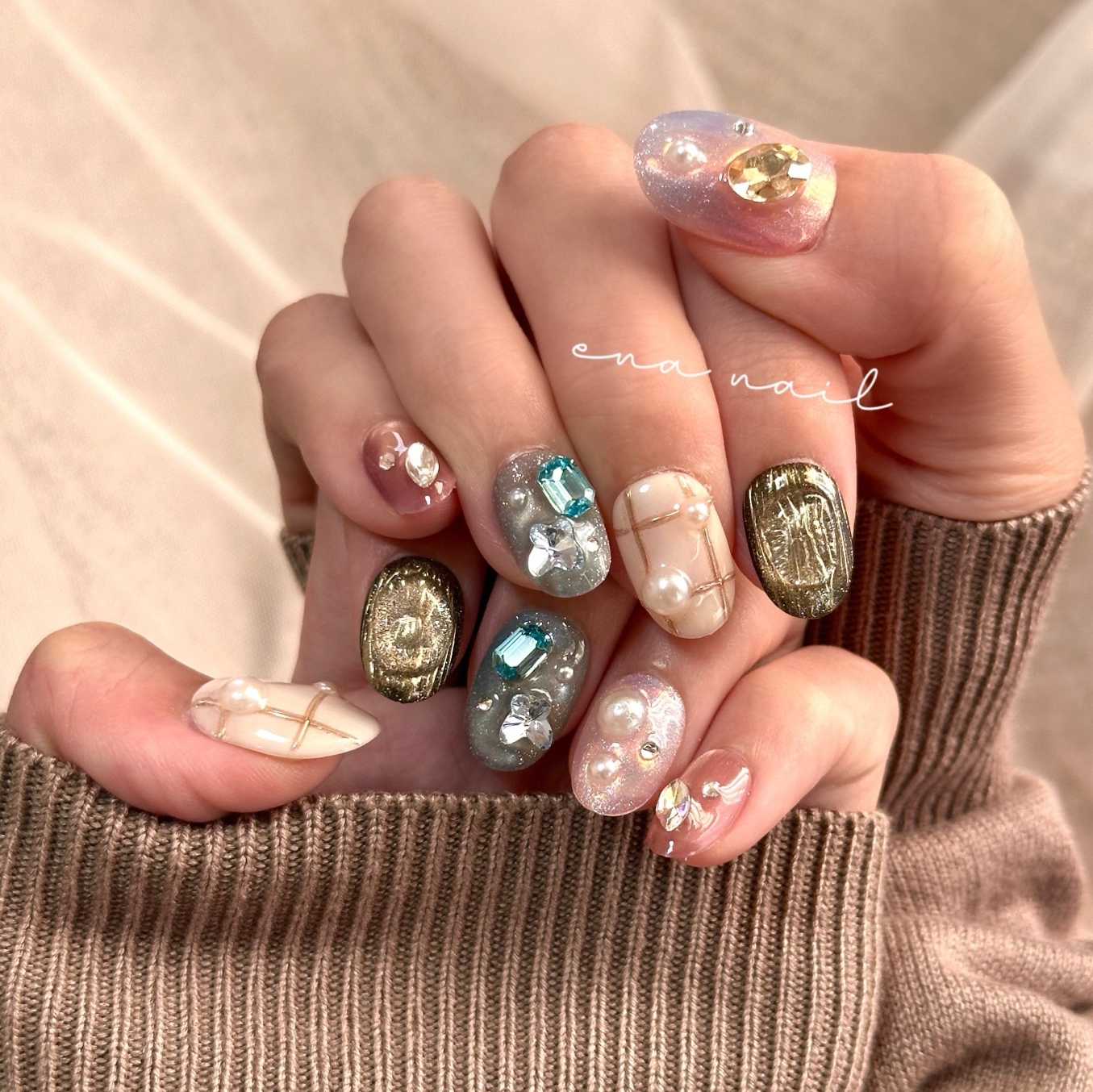 マグネットグラデ×ベージュハートネイル♡ - ena_nail | minne byGMO