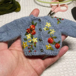 ドール服 オビツ11 服 ニットカーディガン 刺繍 ブライス 1/12サイズ 可愛い ドール服