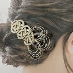 あわじ結びのヘアクリップ　髪飾り　水引アクセサリー　ゴールド×ホワイト