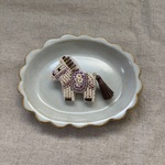 《１点もの》ビーズ刺繍・馬のブローチ（苺ラテ）