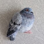 ぷっくり鳩    ブローチ 　羊毛フェルト