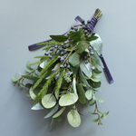 初夏の瑞々しさを束ねて　ブルーベリーとグリーンのアーティフィシャルスワッグ（造花）