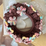 送料無料♡マーブル毛糸で編んだ　お花いっぱいシュシュ