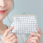 お札が二つ折りで入る♪親子がま口のお財布（ギンガムチェック柄ライトグレー）