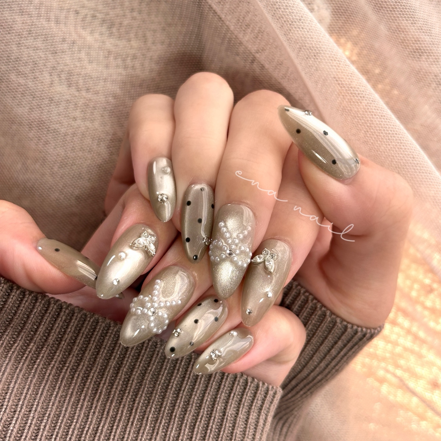 マグネットネイル マグネット フレンチ ミラー ネイルチップ ハンドメイド カラーが選べるマグネットミラーフレンチネイルチップの通販 by haru