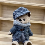 ハンドメイド　寒くなってきたね🥶着替えて遊ぼ‼️冬支度の大きなキャスケット帽子を被ったテディベア風クマさん🧸ぬいぐるみ