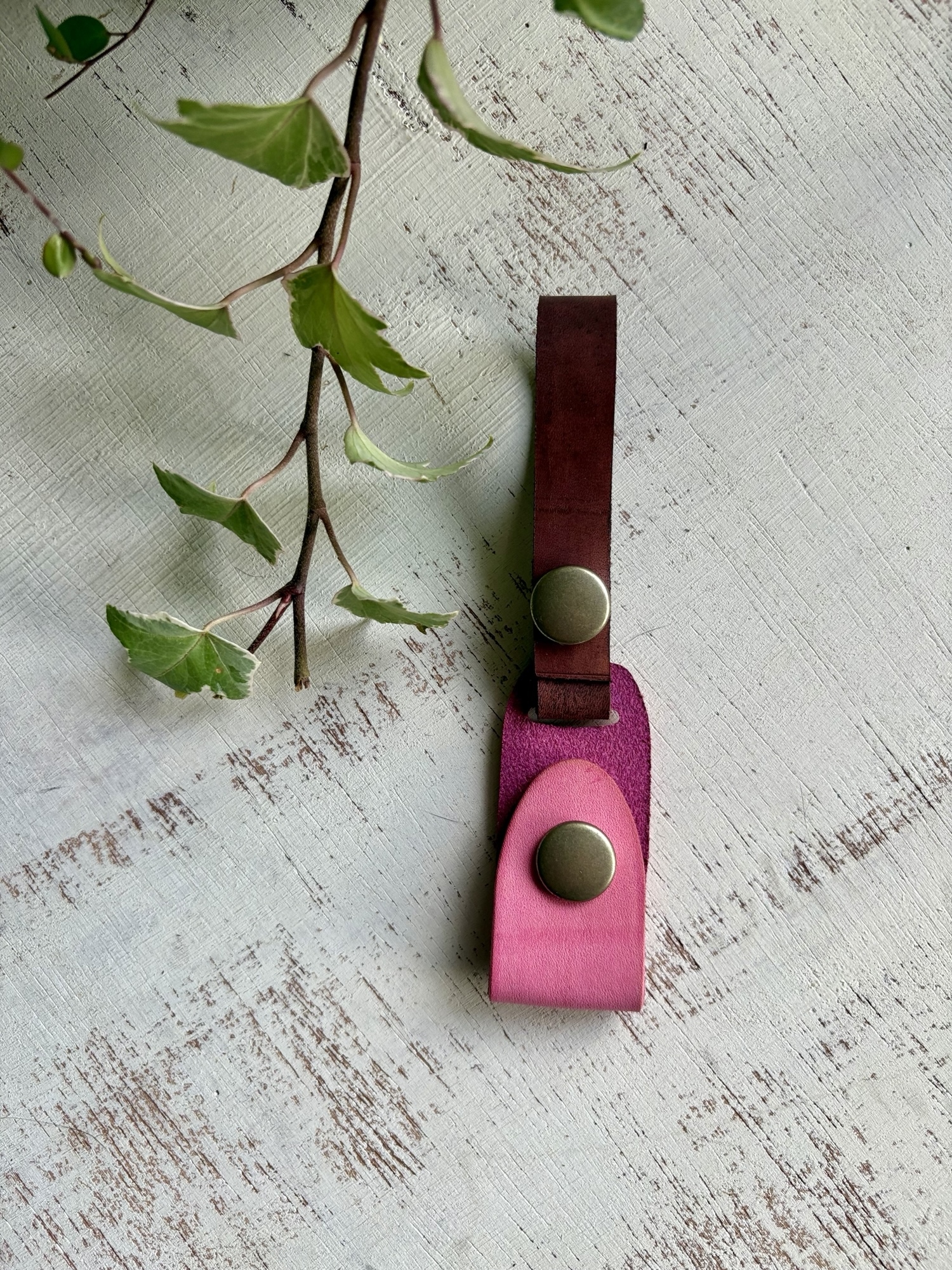 ヌメ革ナチュラルローズ型押しの大人可愛いシザーケース - coocs works