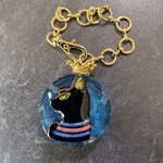 【再販】古代エジプトバステト神のバッグチャーム　ロイヤルブルー　ピエログリフ