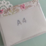 リバティビニコイルマのＡ４マチ付き半クリアポーチ