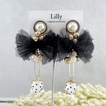 大ぶりピアス/いちご/ブラック/チュール/揺れる/パール/ゴールド/ビーズピアス イヤリング