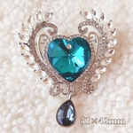 V-3 ブローチ：ドロップがゆらゆらするハートプルーマ　ライトブルー