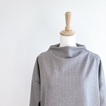 再販★起毛なめらかニットのボトルネックプルオーバー/ヘリンボングレー系
