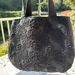 人気の生地　豪華刺繍生地トートバッグ　コットンローンコードレース　帆布生地　黒　ブラック　ギフト　プレゼント