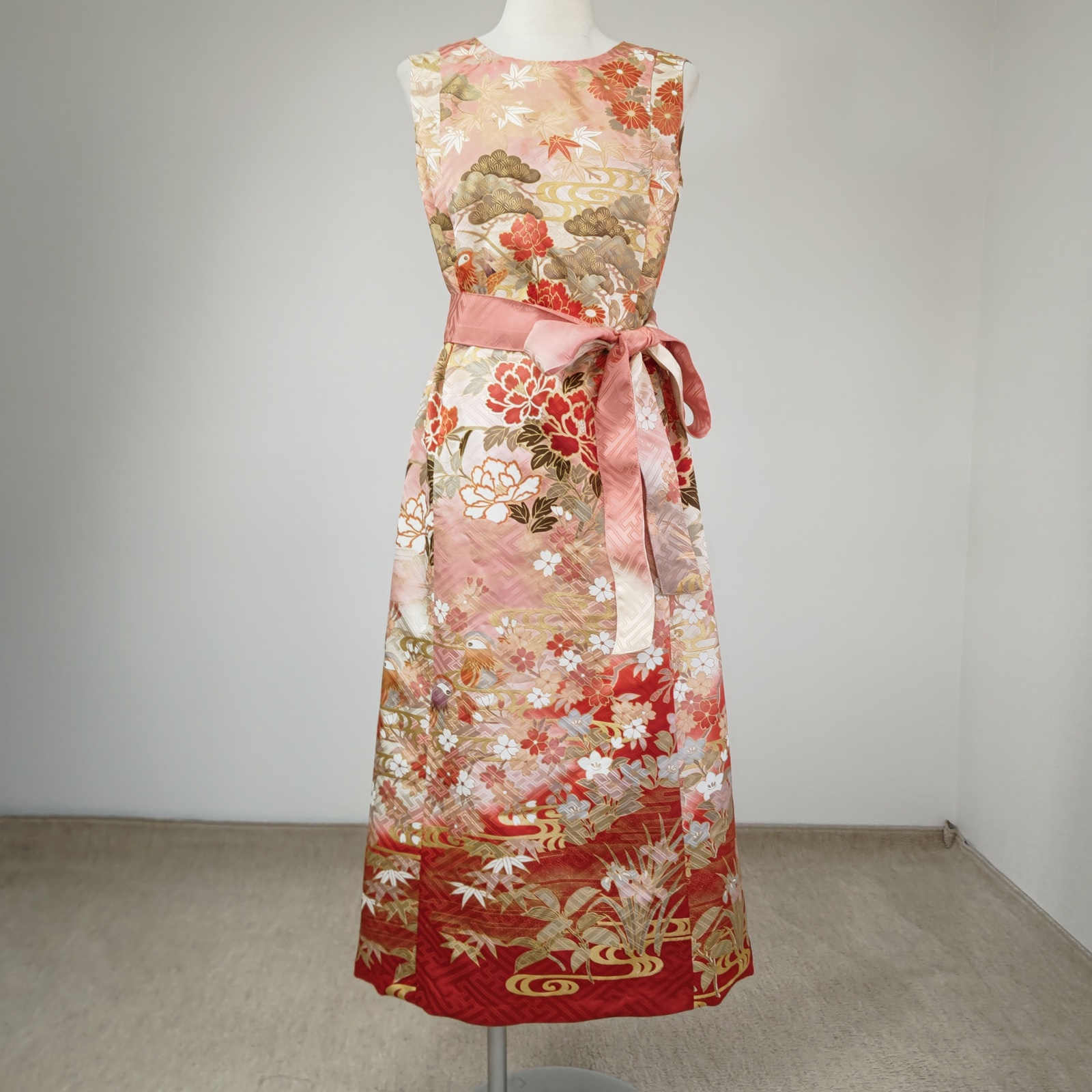 着物リメイクワンピース 留袖ドレス 鶴 作家物 着物リメイク 13号 ワンピース 留袖ドレス 7分袖 ミモレ丈 裏付 鶴