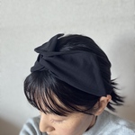 ワイヤー入りヘアバンド（後ろゴム・ブラック）chika