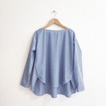 播州織ストライプのバックギャザーボートネックブラウス/ブルー×オフホワイト